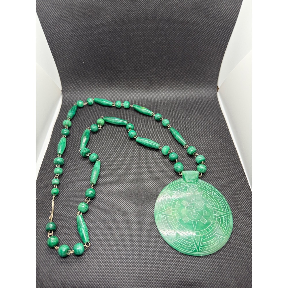 VTG Glass Green Carved Aztec Sun Calendar Pendant Beaded Necklace Boho Statement
